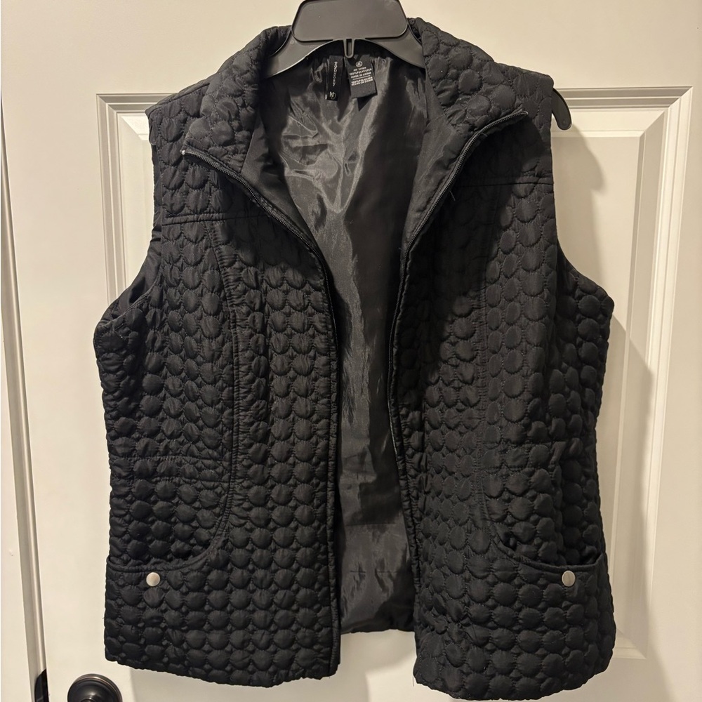 Black Ladies vest by New Direction size XL